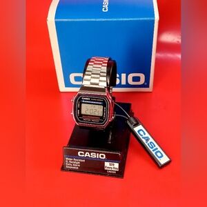Vintage  casio illuminator water resistant digital watch